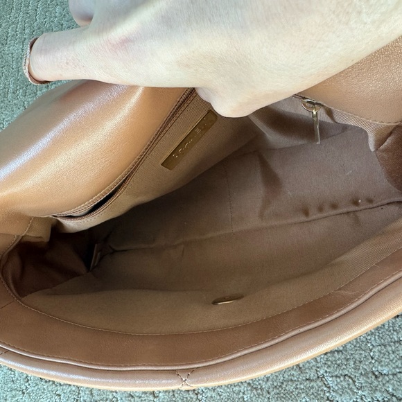 Chanel 19 21P Caramel Quilted Lambskin Shoulder Bag - Picture 7 of 8